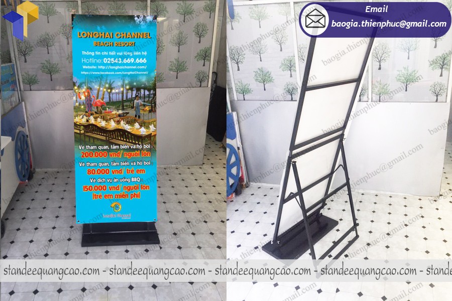 standee chống lật