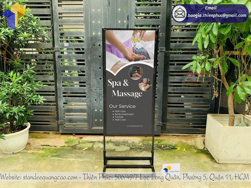 Khung Standee Chân Sắt Dễ Di Chuyển, Ổn Định – Tiện Lợi Cho Sử Dụng