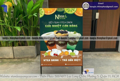 Standee Giá Rẻ Tại TPHCM – In Sắc Nét, Giao Nhanh Trong Ngày, Đặt Ngay