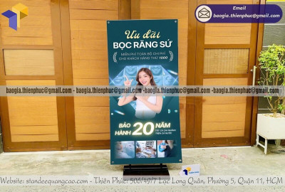 Xem Ngay: 50+ Mẫu Standee Khung Sắt Căng Bạt Mới Nhất Xu Hướng 2026