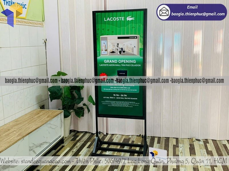 Sản Xuất Standee Khung Sắt Đứng Số Lượng Lớn – Khung Chắc, Dùng Lâu