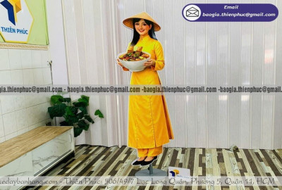 Standee Hình Người Quảng Cáo – Tối Ưu Trưng Bày, Nâng Cao Hình Ảnh