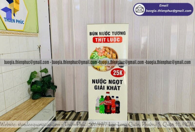 Nhà Cung Cấp Standee Cuốn Nhôm Giá Rẻ: Hỗ Trợ Thiết Kế Miễn Phí Có VAT
