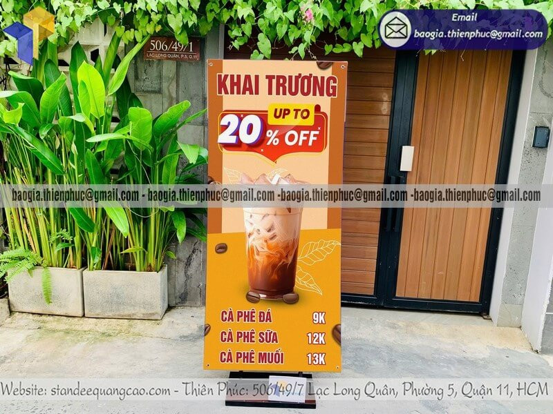 Standee Chân Sắt Di Động Ngoài Trời Cho Cửa Hàng Showroom Và Triển Lãm