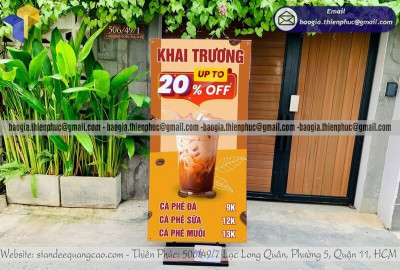 Standee Chân Sắt Di Động Ngoài Trời Cho Cửa Hàng Showroom Và Triển Lãm