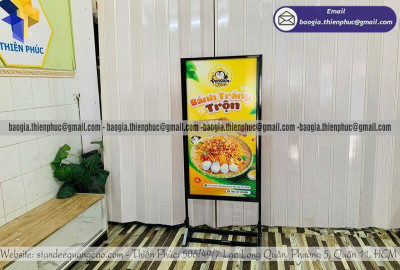 Sản Xuất Standee Tại TPHCM Số Lượng Ít Đến Lớn – Xem Ngay Để Báo Giá