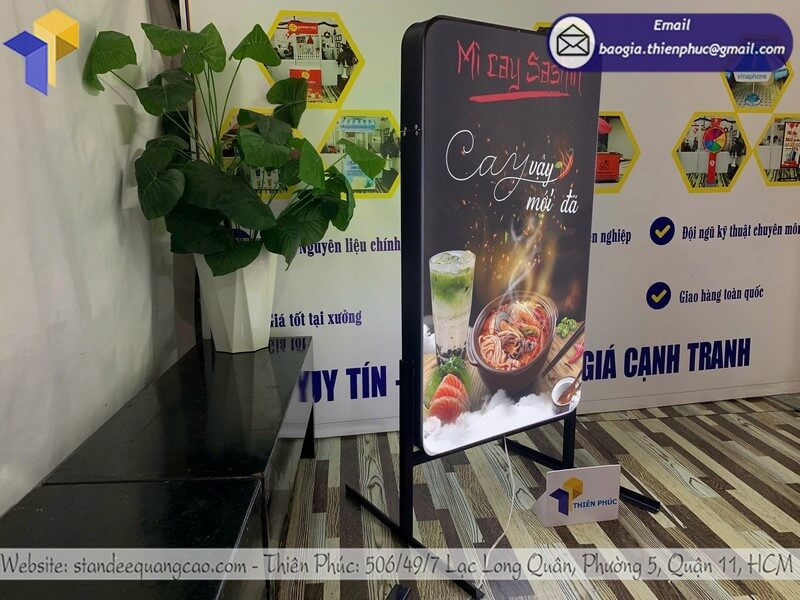 Đặt Làm Bảng Hiệu Hộp Đèn Đứng: Thiết Kế Đẹp Giá Rẻ Thu Hút Khách Hàng