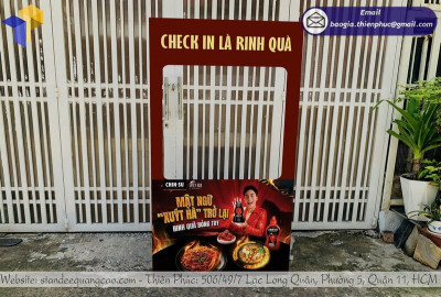 Đặt Làm Khung Chụp Ảnh Check In Theo Yêu Cầu: Tạo Ấn Tượng Cho Sự Kiện