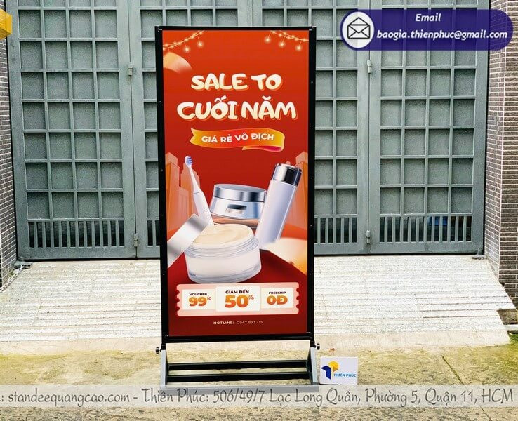 Đặt Sản Xuất Bảng Hiệu Quảng Cáo Đứng Chất Lượng Cao: Thu Hút Ánh Nhìn