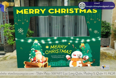 Dịch Vụ Làm Backdrop Giáng Sinh Uy Tín: Thu Hút Check-In Cực Mạnh!