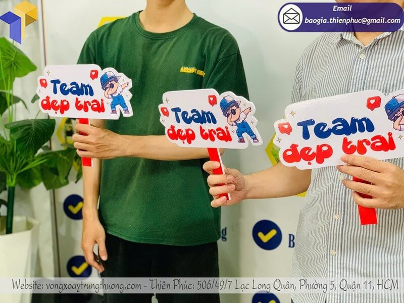 In Hashtag Cầm Tay Sự Kiện: Giải Pháp Truyền Thông Không Thể Thiếu