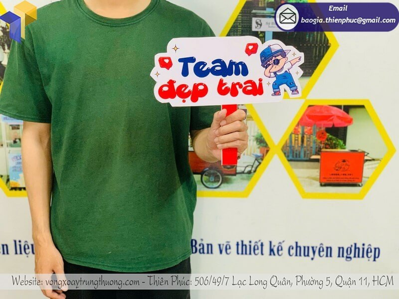 In Hashtag Cầm Tay Sự Kiện: Giải Pháp Truyền Thông Không Thể Thiếu