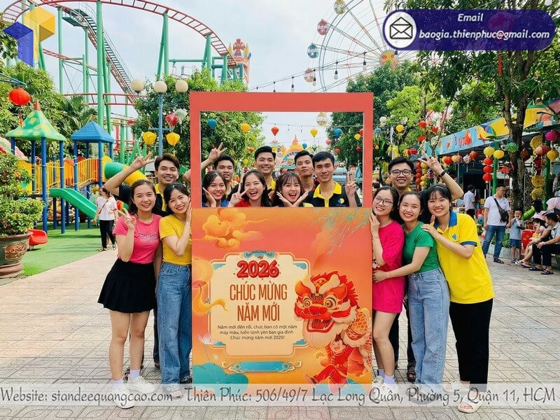 Khung Chụp Hình Tết 2026 Check In Cực Hot: Đặt Để Không Lỡ Sự Kiện Tết