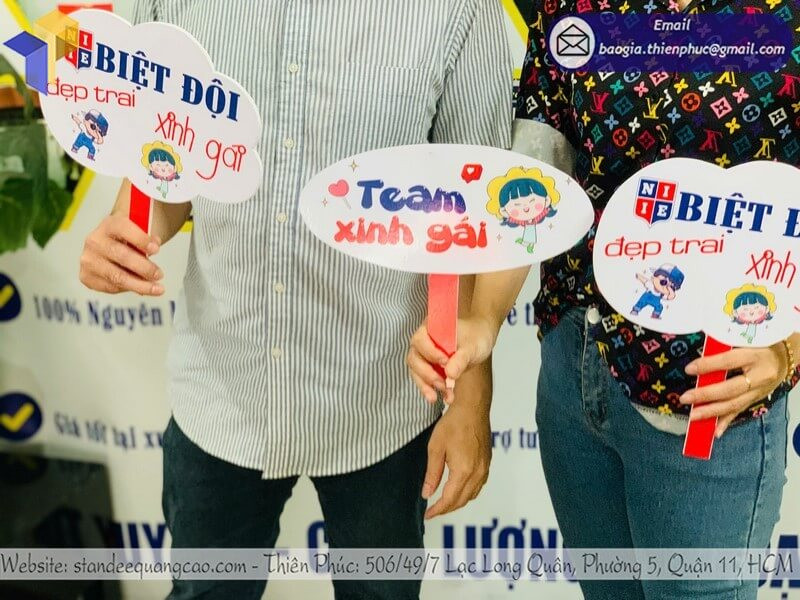 Hashtag Cầm Tay Check In Sự Kiện: Công Cụ Check In Không Thể Thiếu