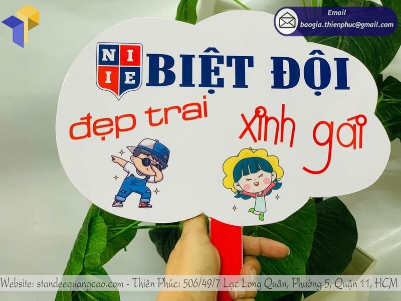 Hashtag Cầm Tay Check In Sự Kiện: Công Cụ Check In Không Thể Thiếu