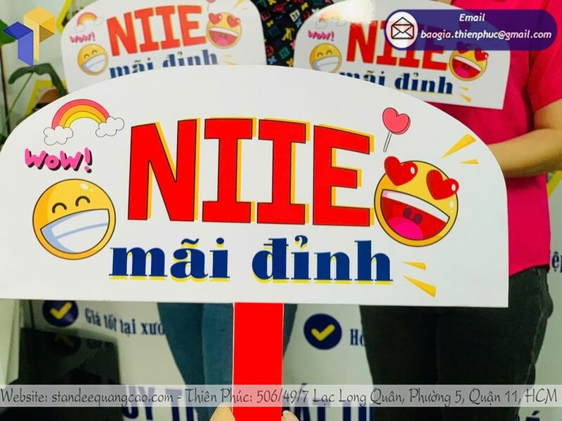 Bạn Đang Tìm Nơi Làm Hashtag Cầm Tay Theo Yêu Cầu? Xem Ngay Tại Đây