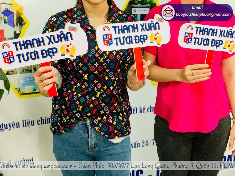 In Hashtag Cầm Tay Sự Kiện Theo Concept: Tạo Điểm Nhấn Check-in