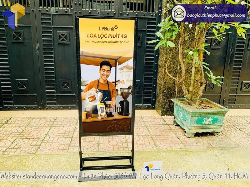 In Standee Chân Sắt 2 Mặt Giá Rẻ – Bền Đẹp, Dễ Dàng Tái Sử Dụng