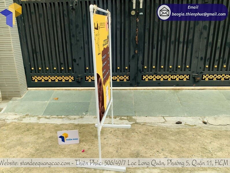 Standee Khung Sắt Ngoài Trời – Quảng Cáo Hiệu Quả, Tiết Kiệm Chi Phí