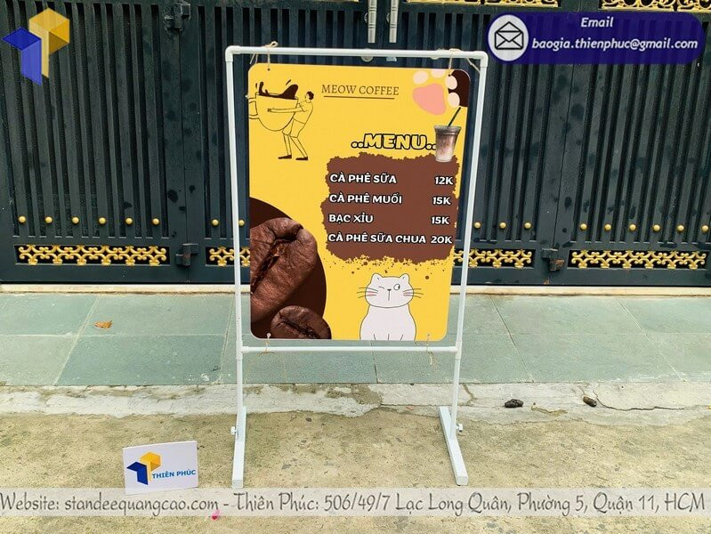 Standee Khung Sắt Ngoài Trời – Quảng Cáo Hiệu Quả, Tiết Kiệm Chi Phí
