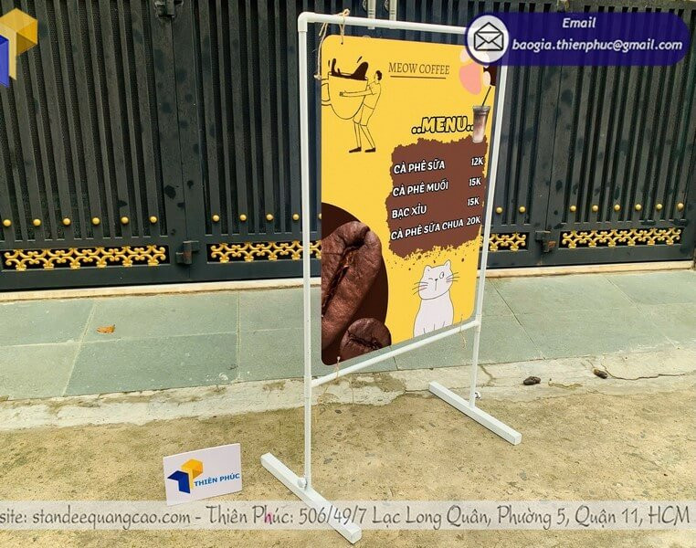 Standee Khung Sắt Ngoài Trời – Quảng Cáo Hiệu Quả, Tiết Kiệm Chi Phí