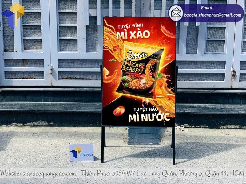 Giải Pháp Marketing Nổi Bật Với Standee Khung Sắt Ngoài Trời Bền Đẹp