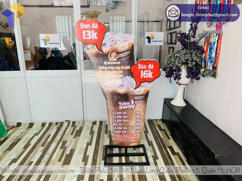 Nơi gia công standee mô hình ly cafe quảng cáo theo yêu cầu