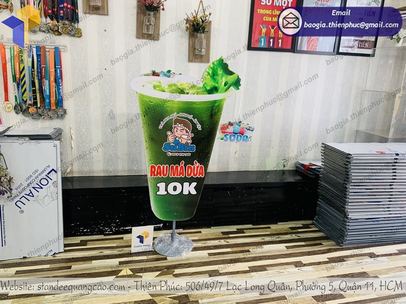 Tính năng và hiệu quả khi dùng mockup mô hình ly rau má