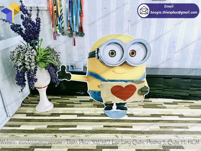 Bật mí 4 tiêu chí khi in standee hình nhân vật hoạt hình