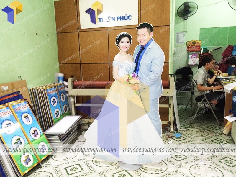 standee gia re hcm