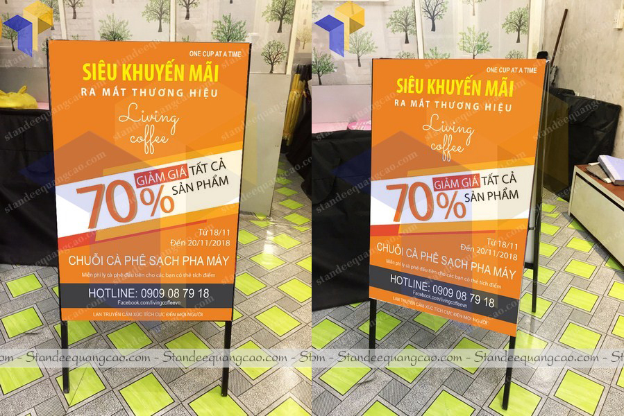 ban standee gia re