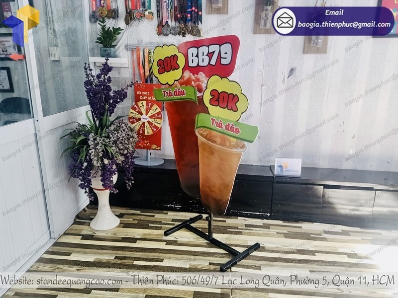 báo giá standee quảng cáo mô hình