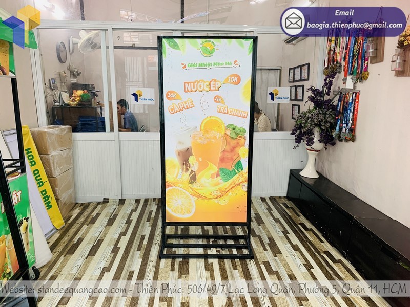 standee chân sắt ngoài trời tốt