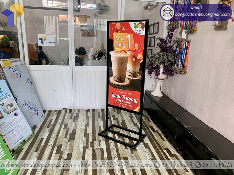 standee chân sắt ngoài trời tphcm