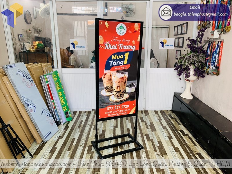 standee chân sắt quảng cáo rẻ