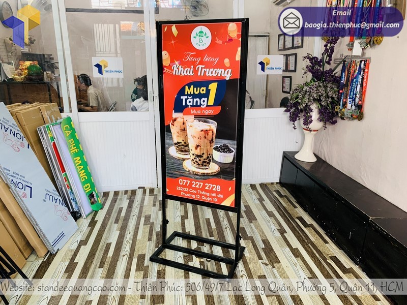 standee chân sắt quảng cáo tphcm