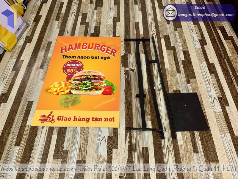 standee cho quán hamburger uy tín