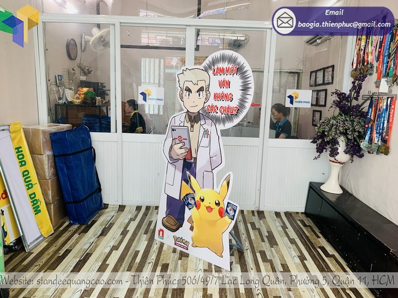 standee chụp hình nhân vật bao nhiêu