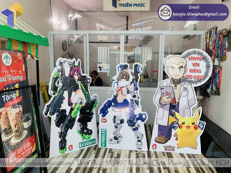 standee chụp hình nhân vật