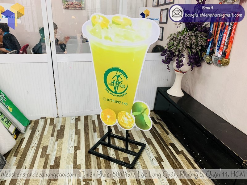 standee hình ly nước mía tphcm