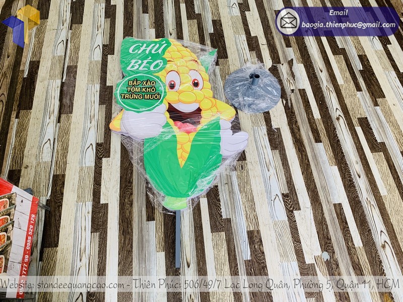 standee hoạt hình quảng cáo đẹp