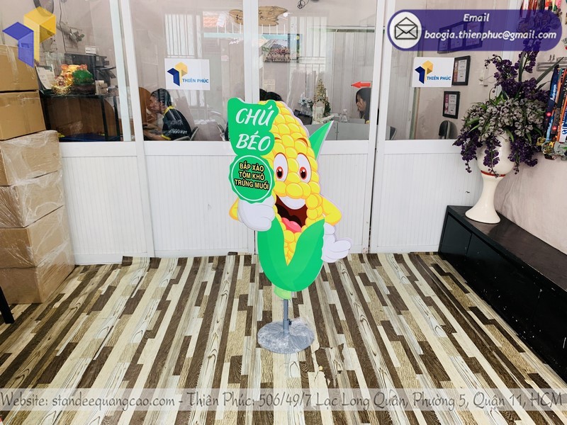 standee hoạt hình quảng cáo tốt