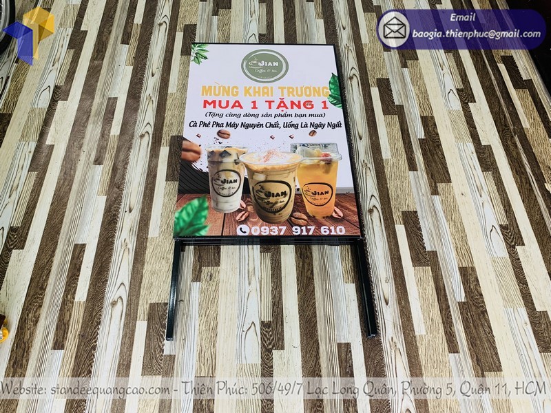 standee khung sắt chữ  rẻ