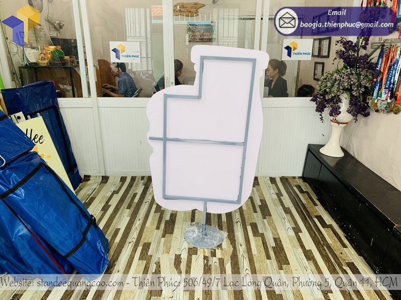 standee mô hình giá rẻ tốt