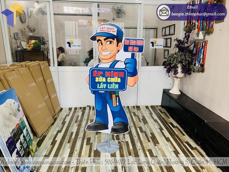 standee mô hình hoạt hình rẻ