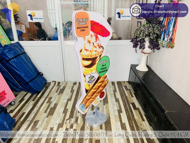 standee mô hình ly cà phê rẻ