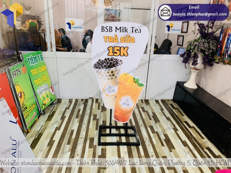 standee mô hình ly trà sữa tốt