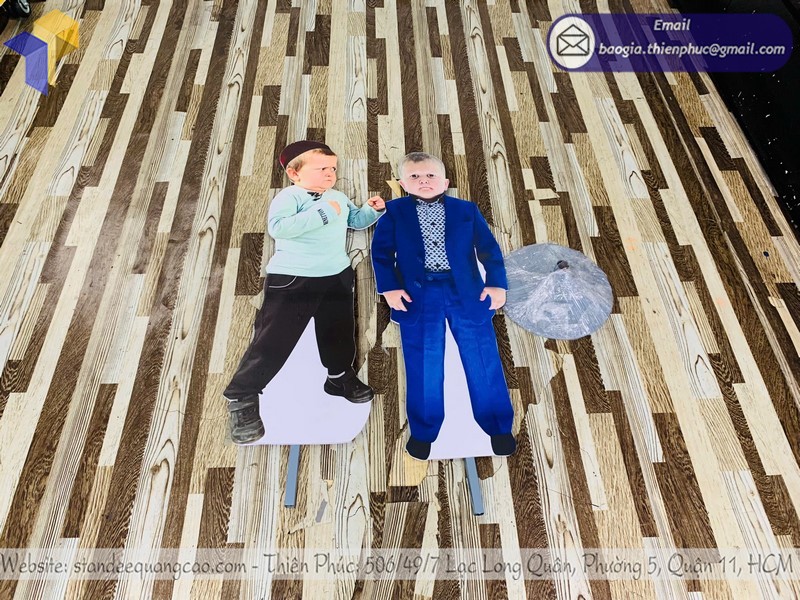 standee mô hình người đẹp