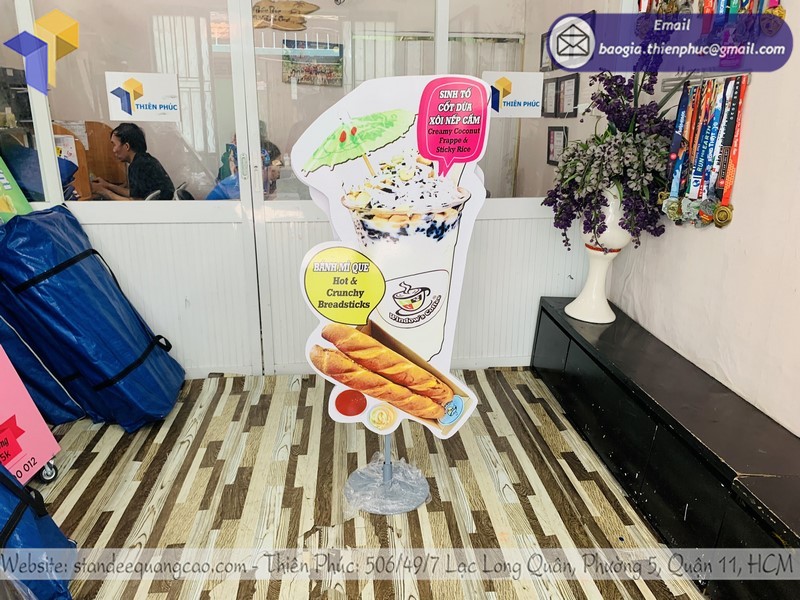 standee mô hình quảng cáo tốt