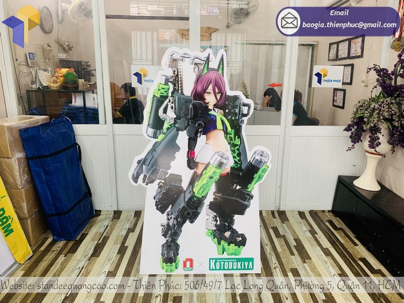 standee mockup nhân vật